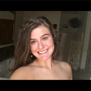 Meet your Posher, Madalyn